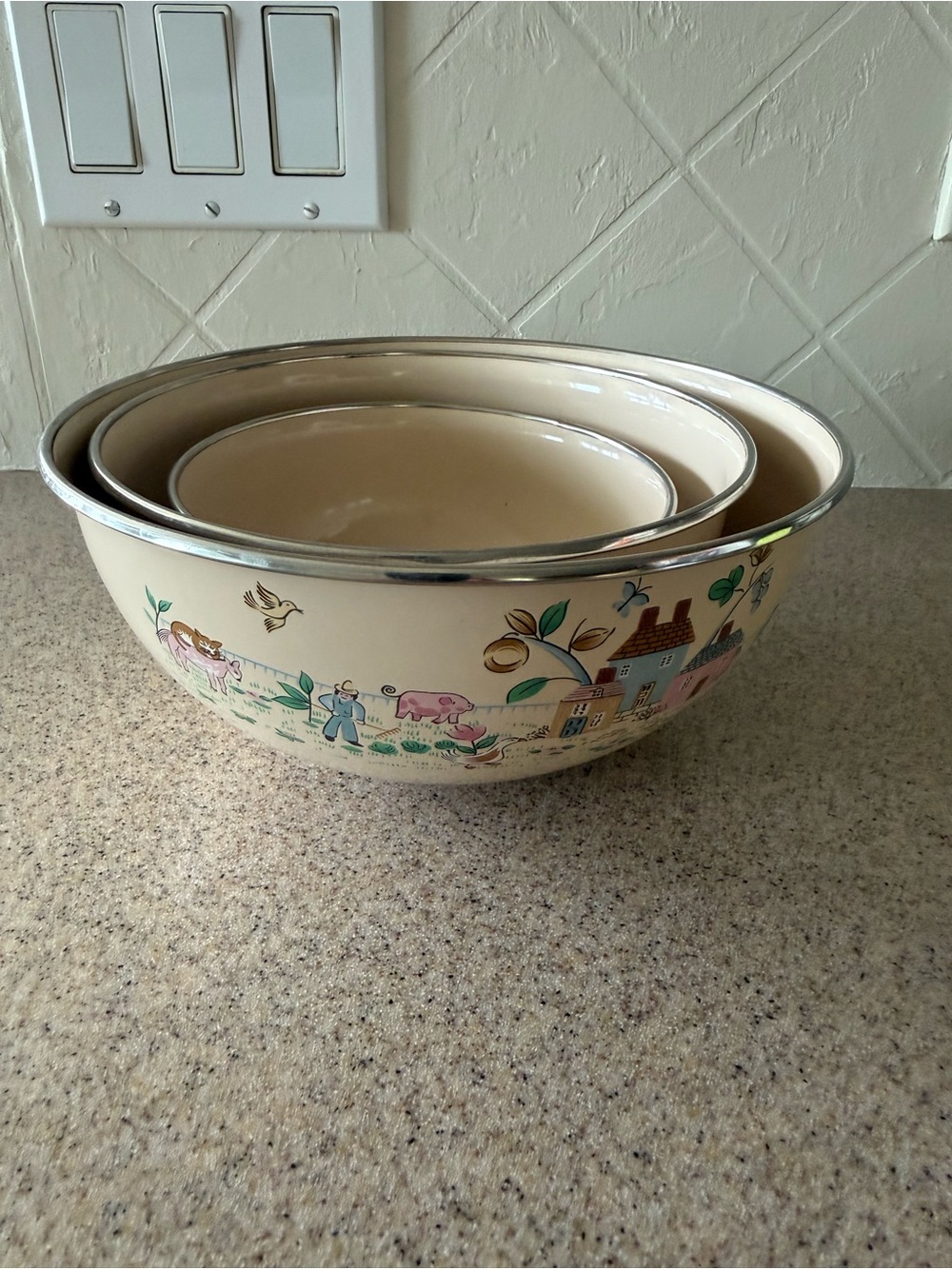 International Heartland set of 3 Bowls
